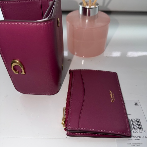 Coach Burgundy Leather Card Holder with Gold Logo - Picture 6 of 6